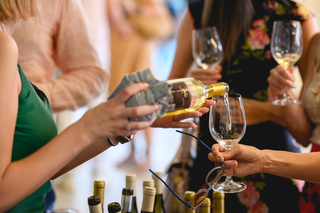 The 20-Minute Wine Bar: How to Look Like a Hosting Genius Without the Stress